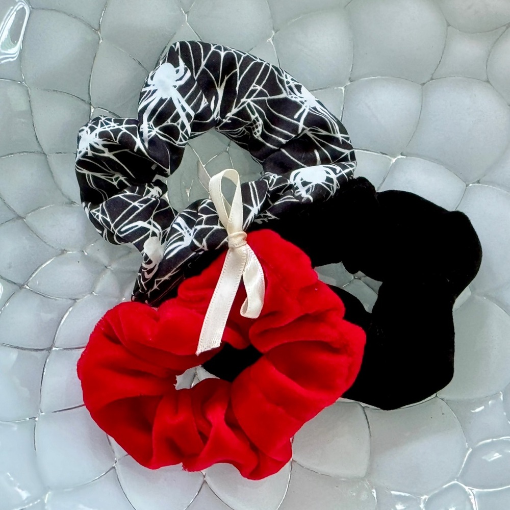 Lita Kinsey “Glow In The Dark” Scrunchie Trio Pack